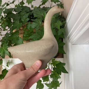 Swan pottery decoration